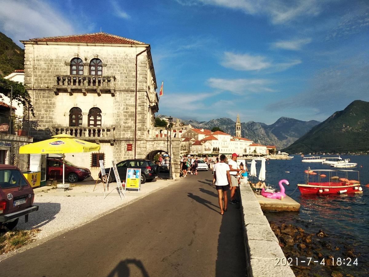 Apartamento Old House Perast Exterior foto