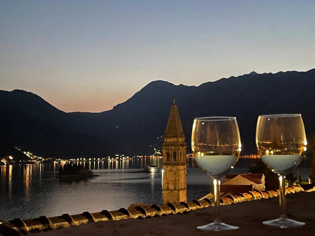 Apartamento Old House Perast Exterior foto