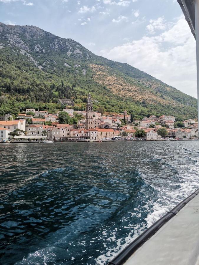 Apartamento Old House Perast Exterior foto