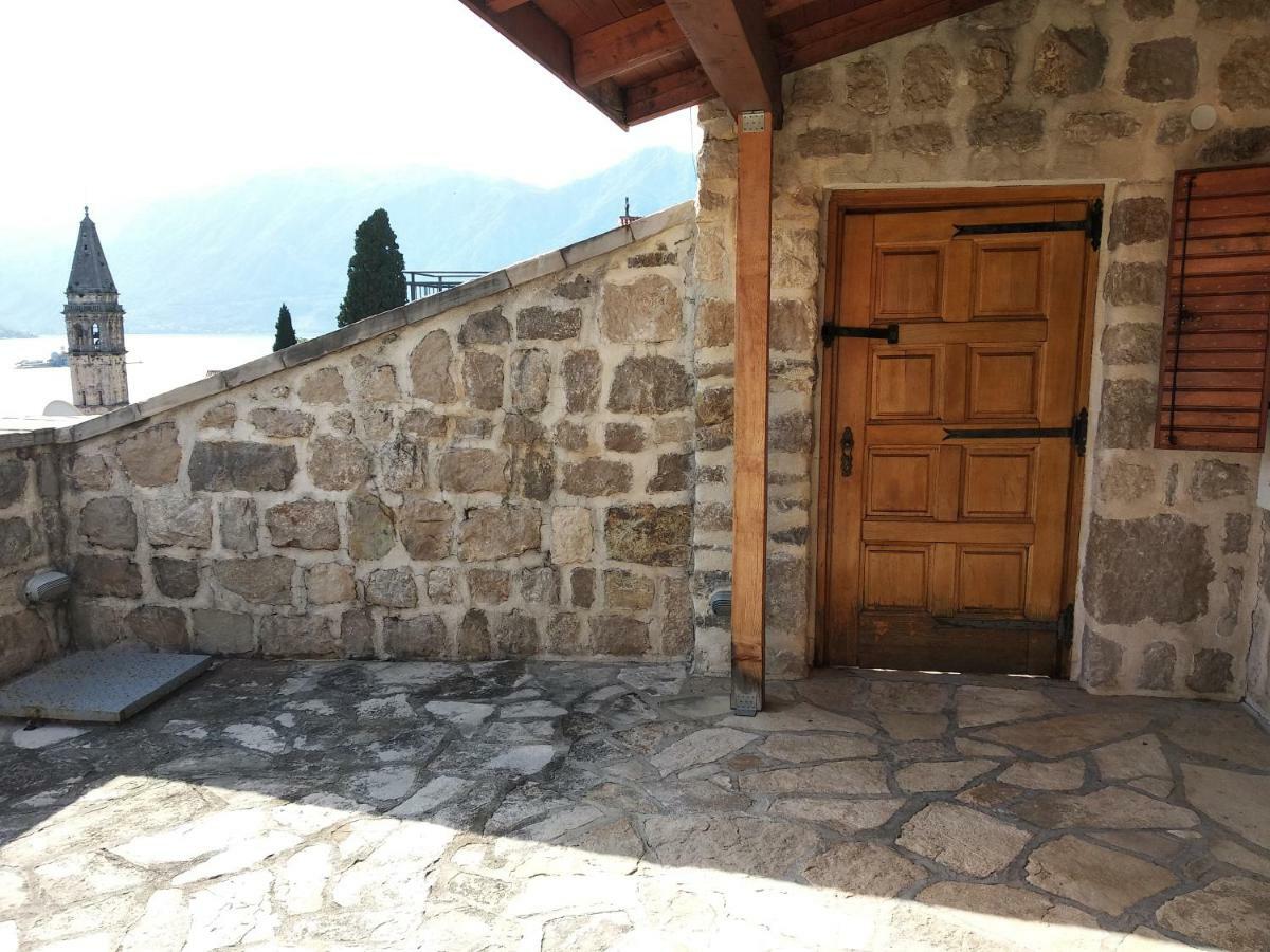 Apartamento Old House Perast Exterior foto