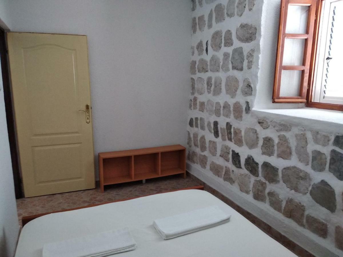 Apartamento Old House Perast Exterior foto