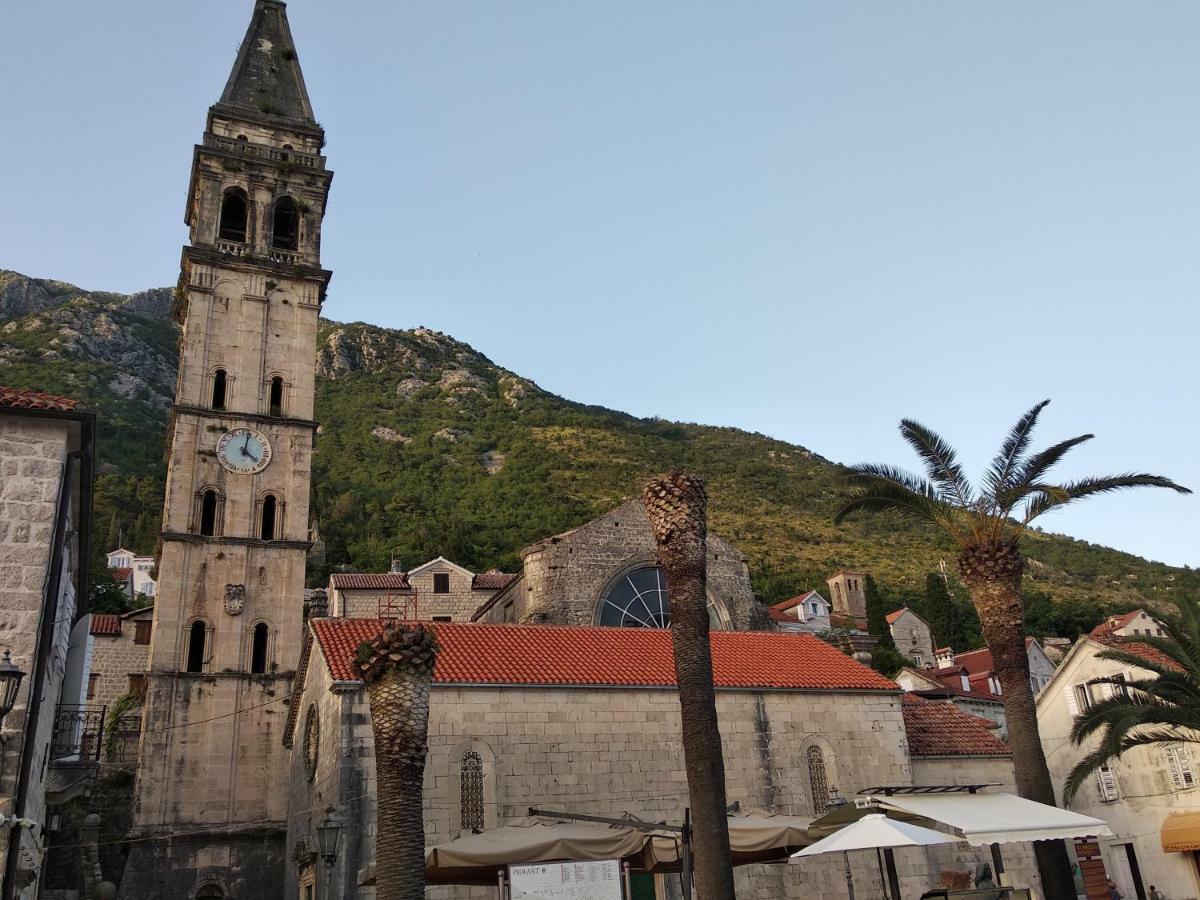 Apartamento Old House Perast Exterior foto