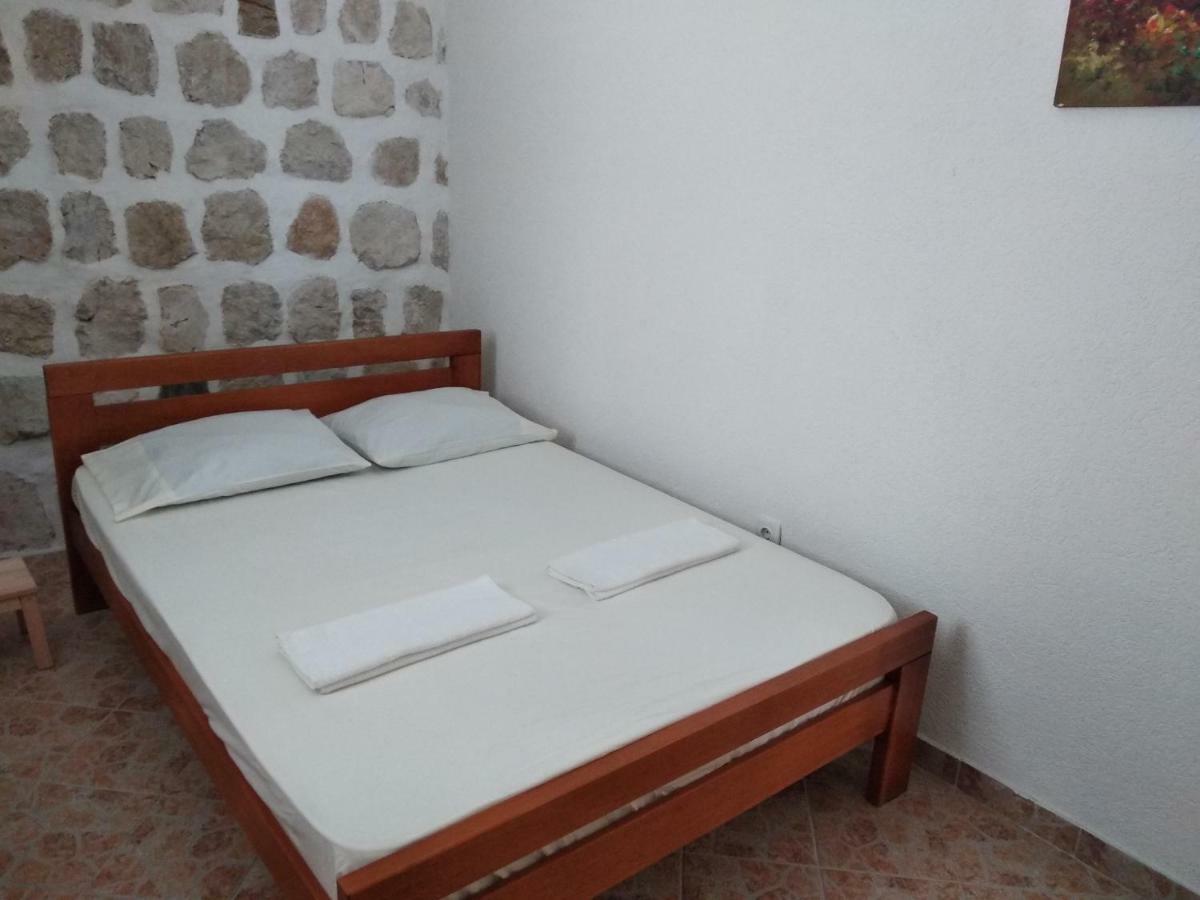 Apartamento Old House Perast Exterior foto