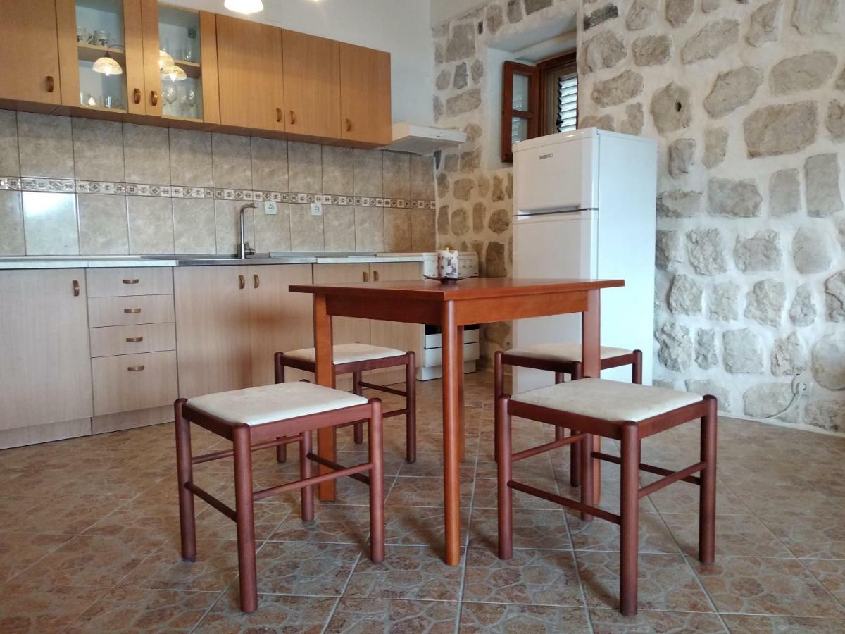 Apartamento Old House Perast Exterior foto
